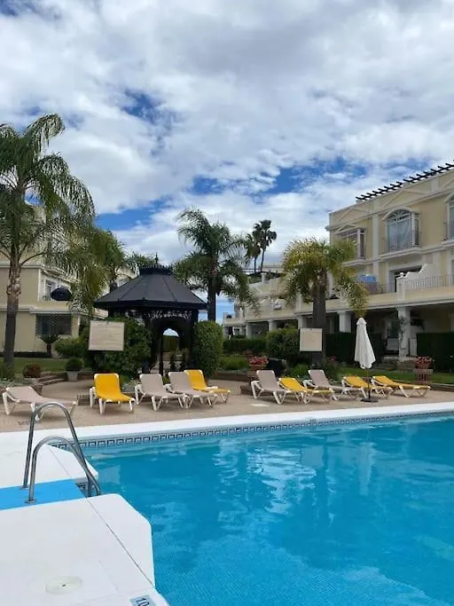 2Bedroom Apartment Aloha Nueva Andalucia 马尔韦利亚 西班牙